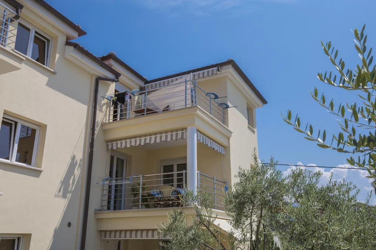 Apartment Selce 5367B Kroatien