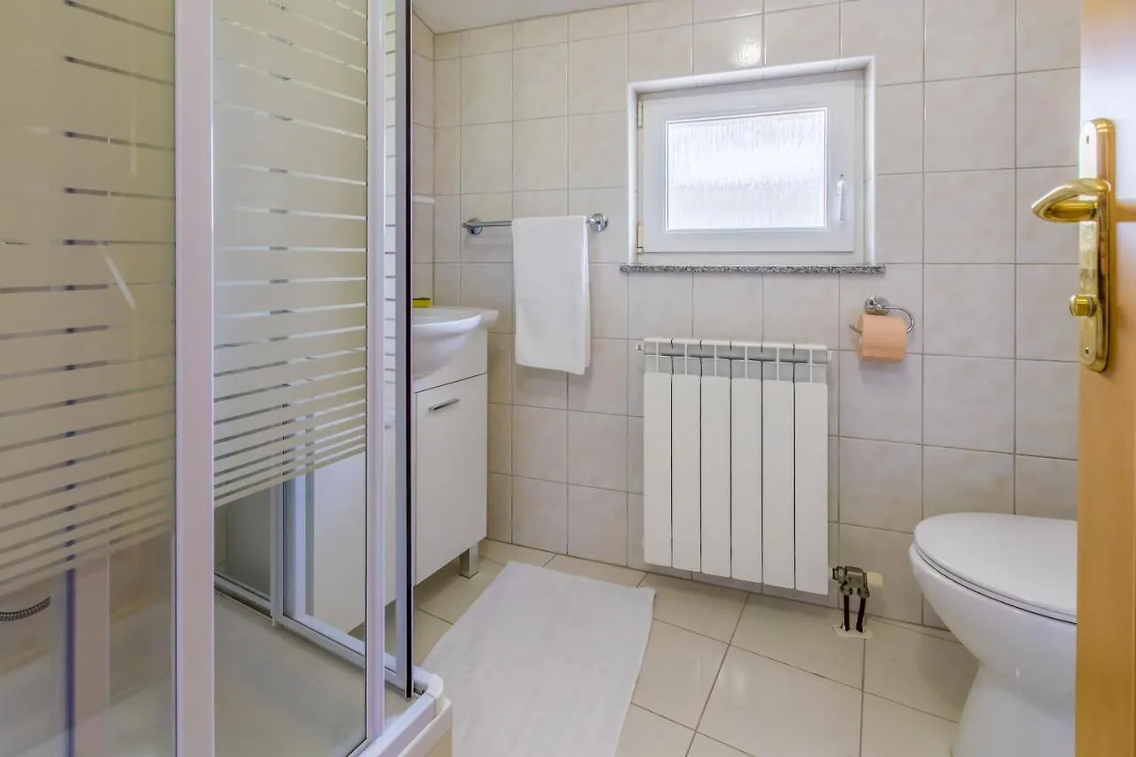 Apartment Selce 5367B